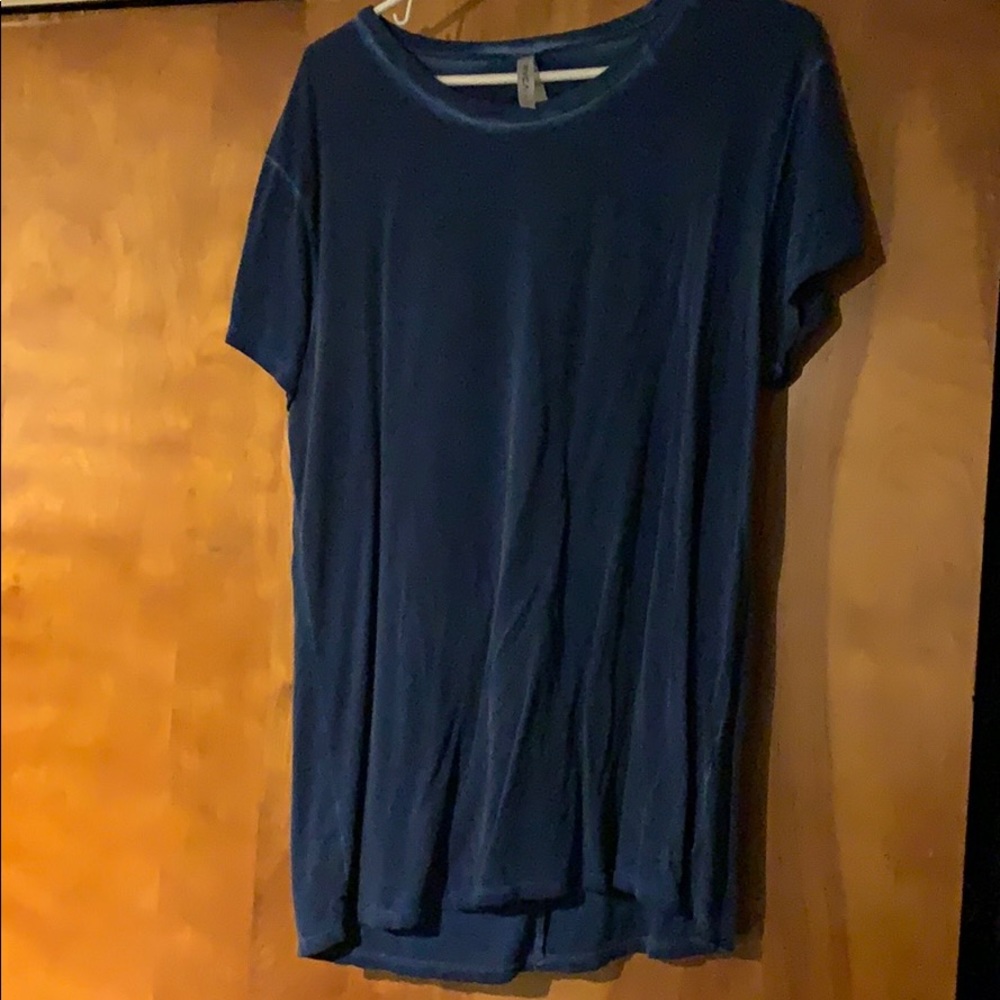 Buckle brand shirt blue with faded spots